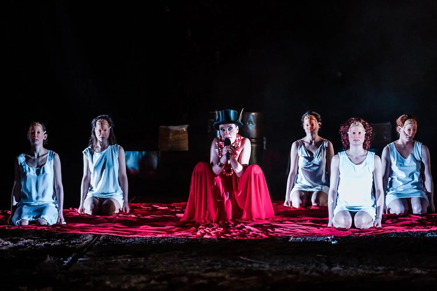 CZAROWNICE Z SALEM – najlepszy spektakl Warszawskich Spotkań Teatralnych