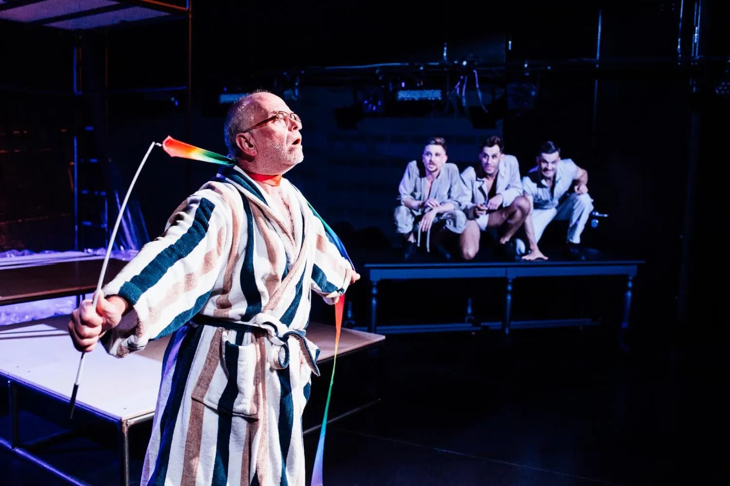 Teatr Wybrzeże online